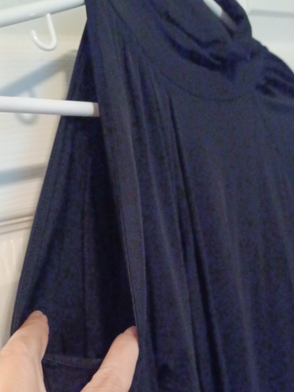 << Women's Long-Sleeve Mock Neck Bodysuit - Black With Pickaboo Sleeves Size M - Picture 5 of 13